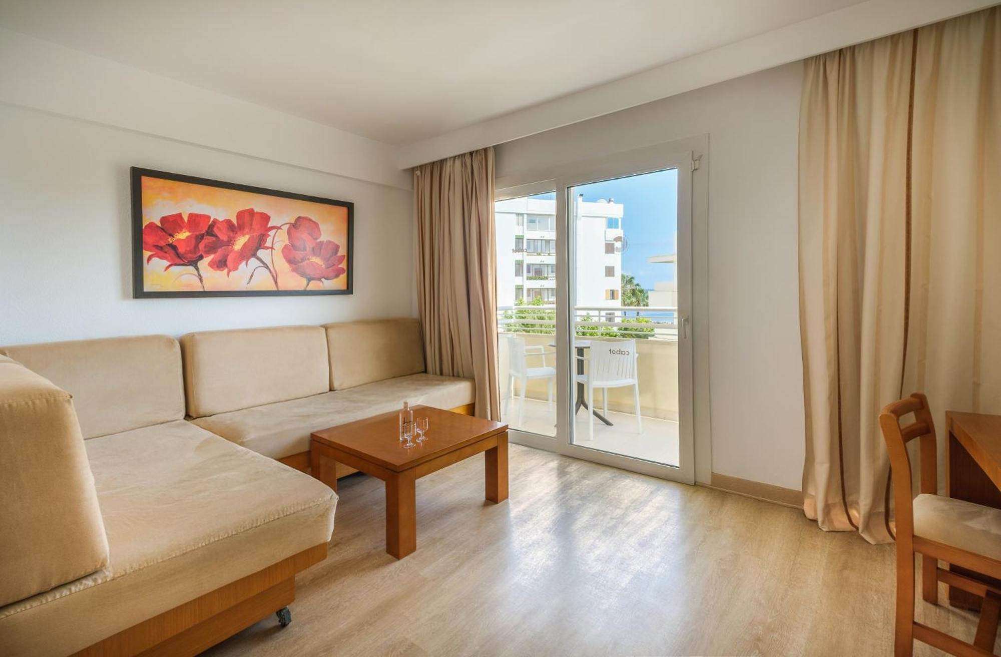 Hotel Cabot Cap De Mar Cala Bona (Mallorca)
