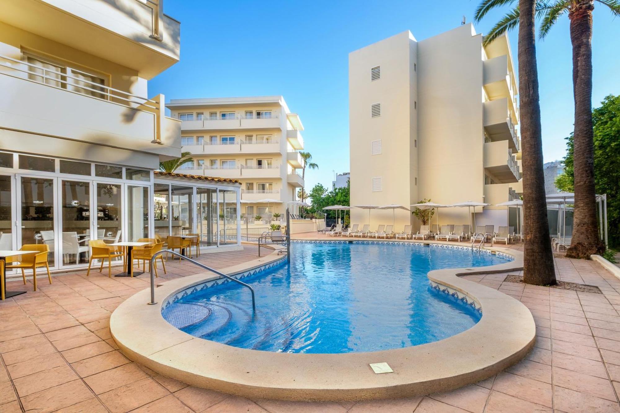 Cabot Cap De Mar Hotel Cala Bona (Mallorca)