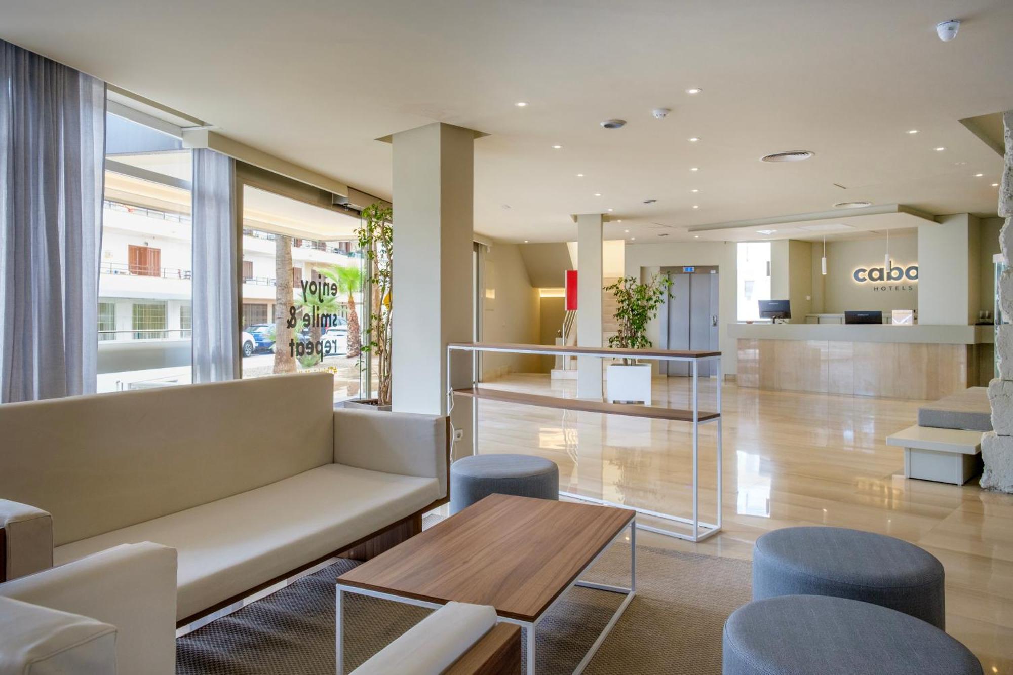 Cabot Cap De Mar Hotel 4*